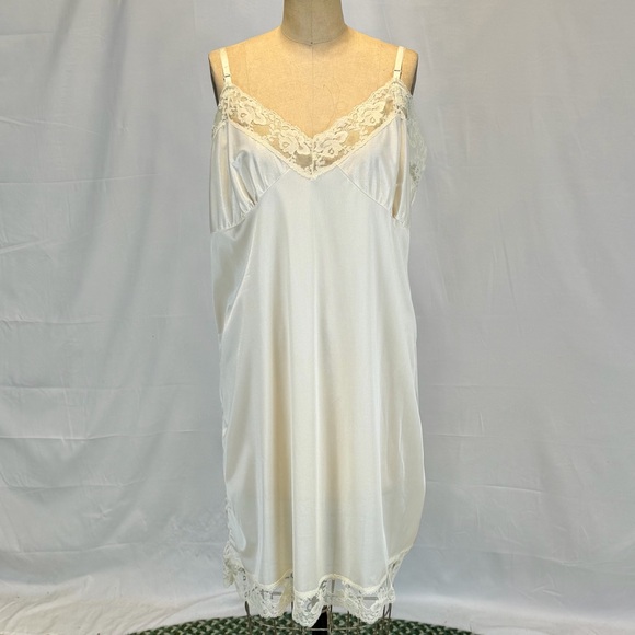 VINTAGE 70s nylon lace midi dress slip full length midi lingerie layer nightgown - Picture 9 of 13